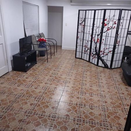 Omar'S Place - Shared Rooms Miami Eksteriør billede